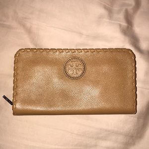NWT Tory Burch wallet Marion zip continental